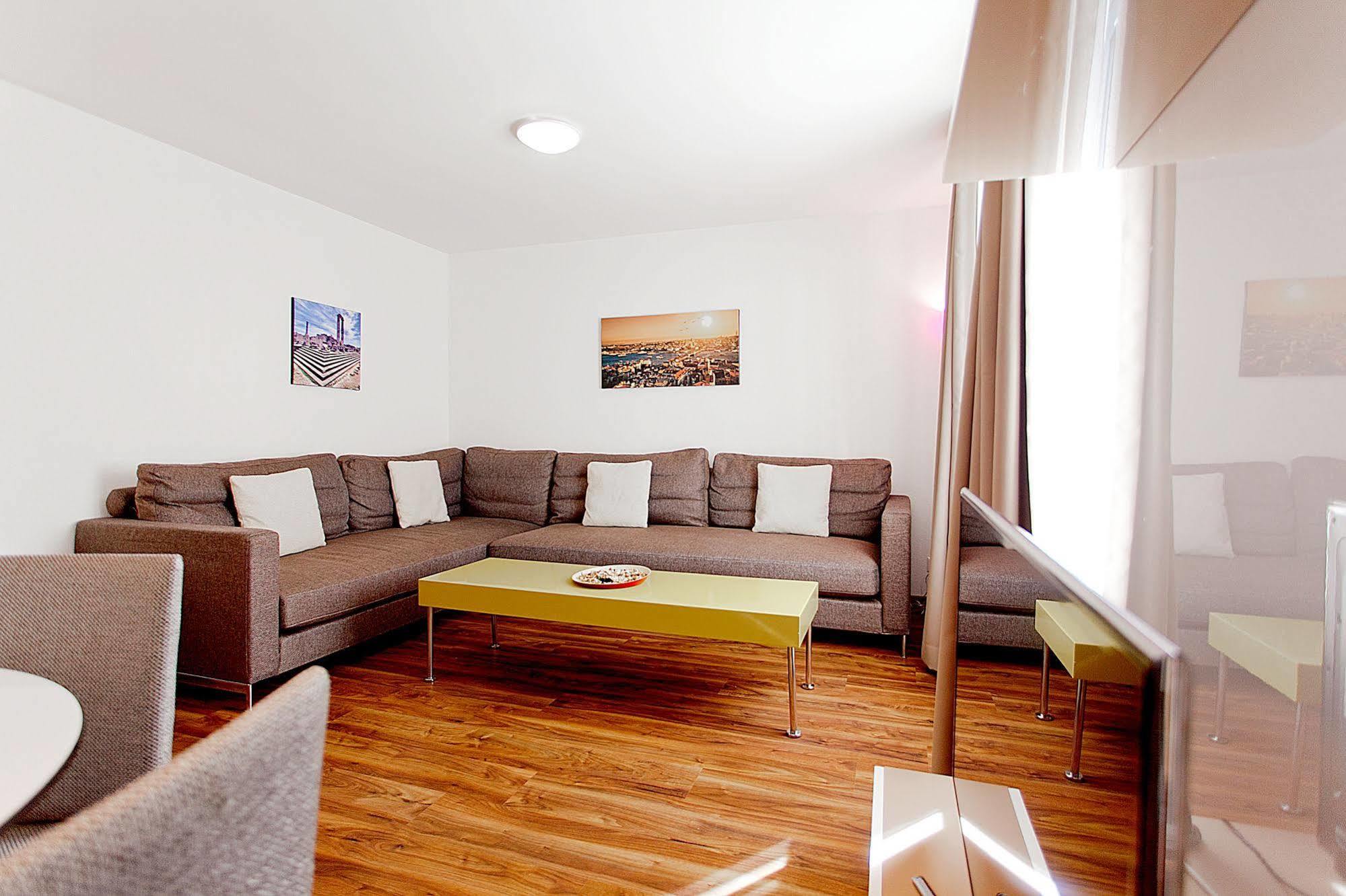 Premium Apartments By Livingdowntown Цюрих Екстер'єр фото