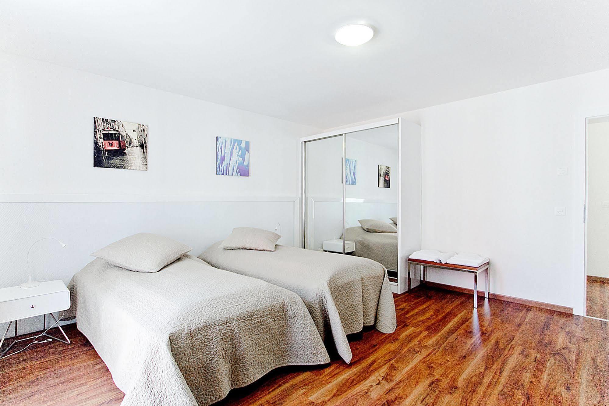 Premium Apartments By Livingdowntown Цюрих Екстер'єр фото