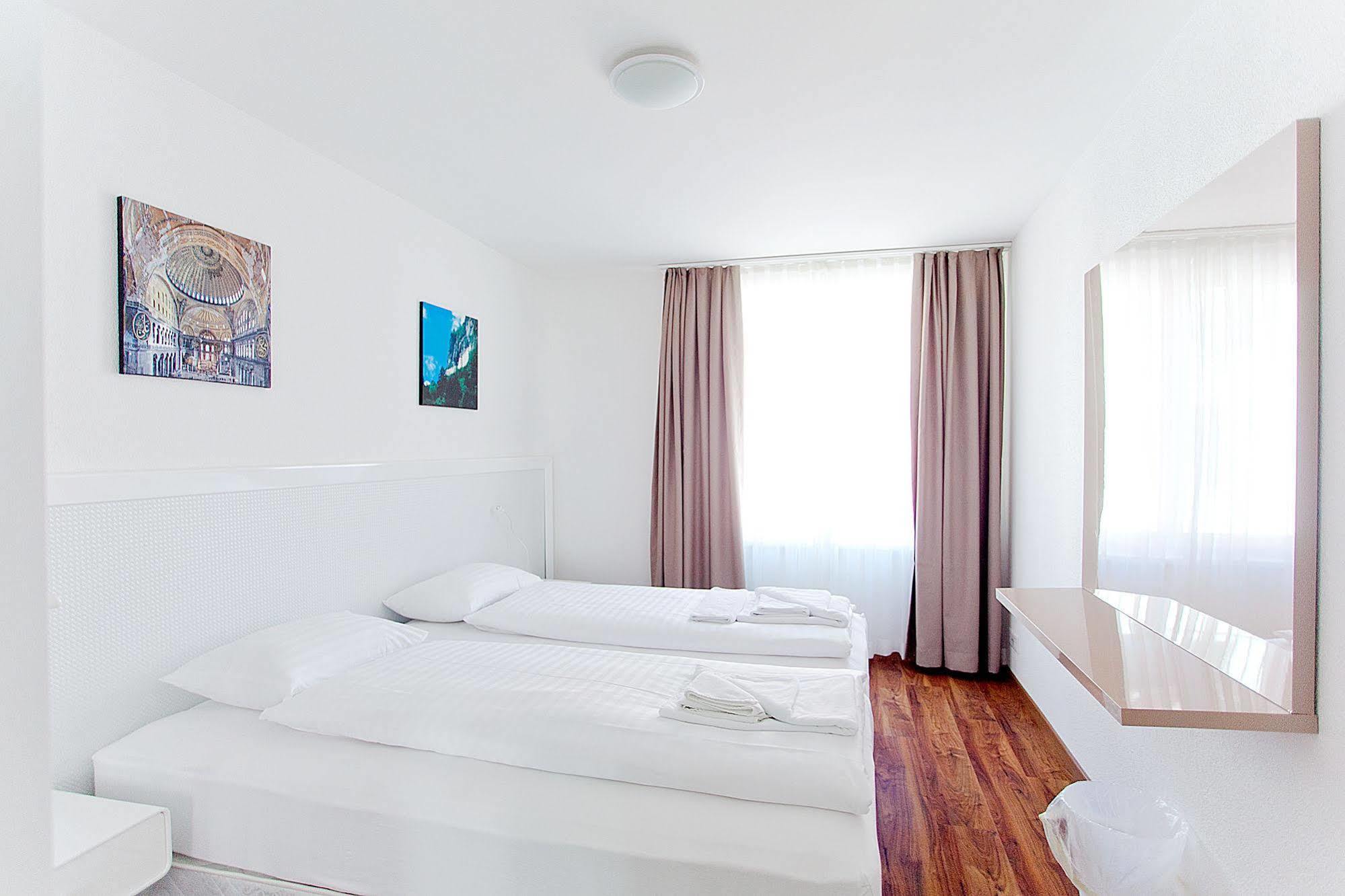 Premium Apartments By Livingdowntown Цюрих Екстер'єр фото